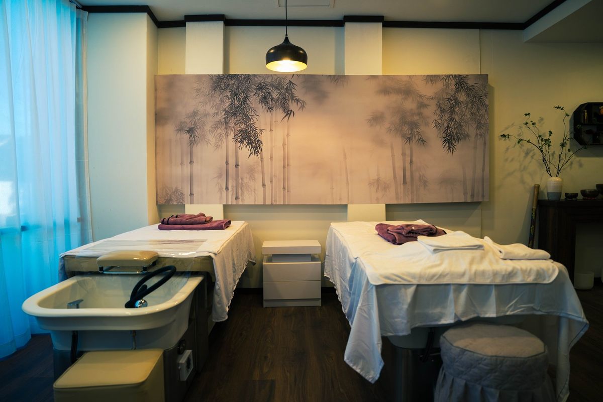Massage therapy suite